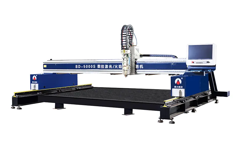 Flame laser composite cutting machine
